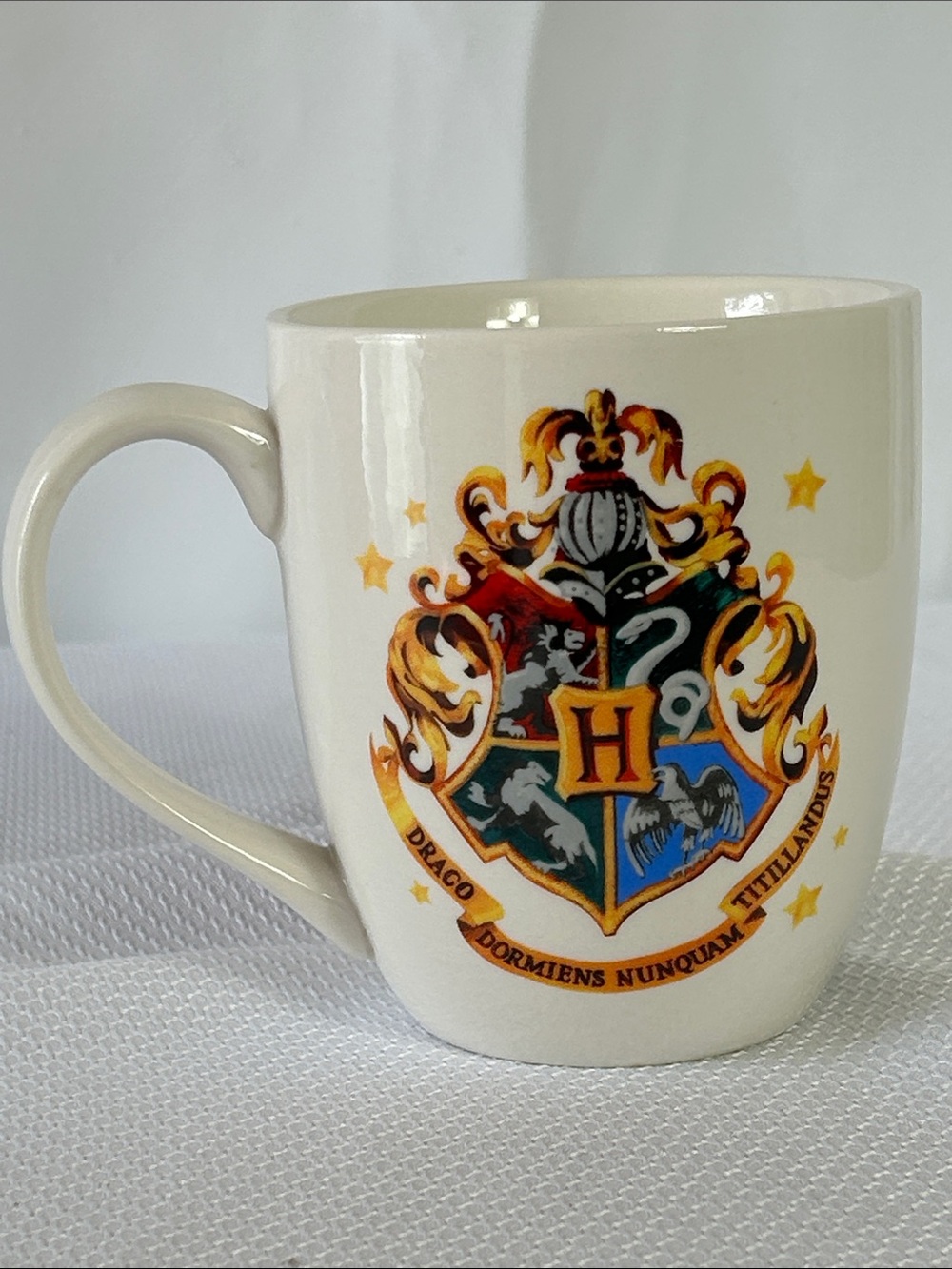 Harry Potter Warner Brothers 18oz Ceramic Mug 2020 School Crests Graphics Cup
